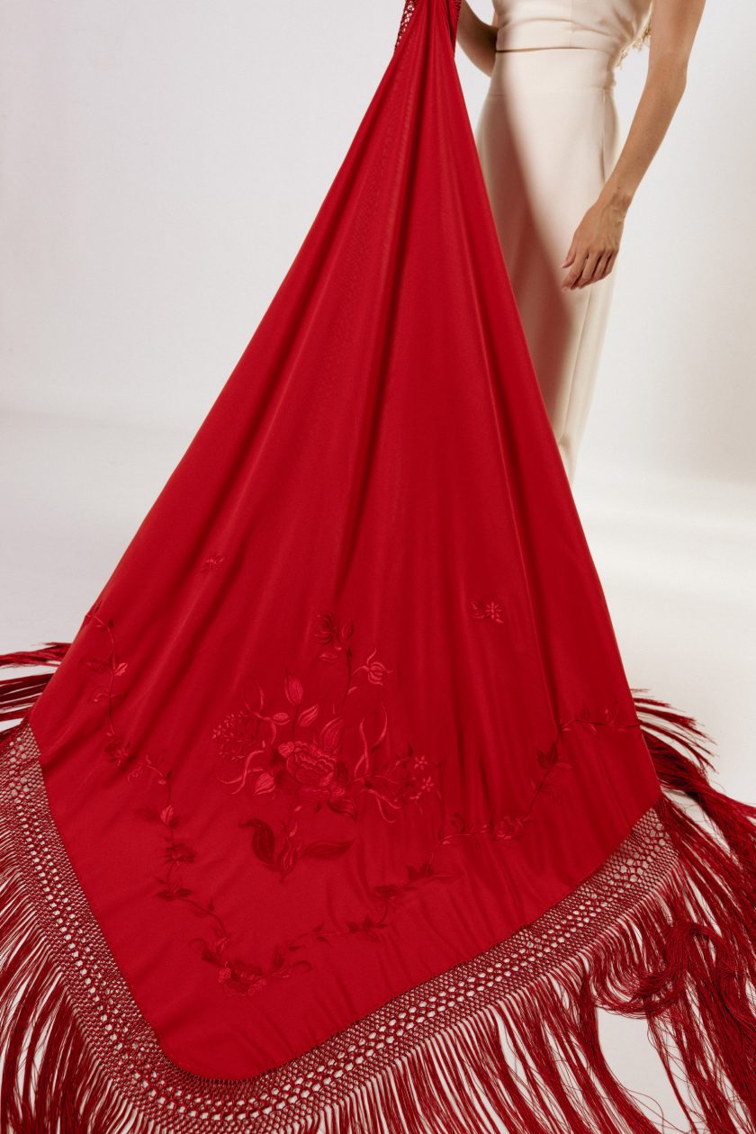 Mantón Lourdes rojo - Imagen 3